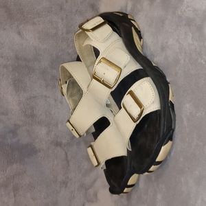 *0824 Bite OrthoSport Leather Sandals